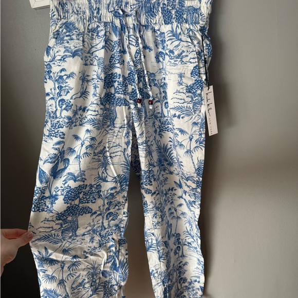 Nicole Miller New York Other - Blue & White Printed Women’s Lightweight summer pants!